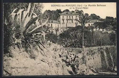 AK Bormes-les-Mimosas, La Montée Bellevue et le Grand-Hôtel
