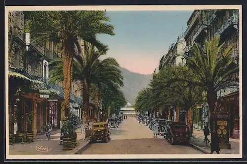 AK Toulon, Avenue Colbert bordée de palmiers et voitures anciennes
