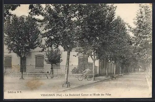 AK Vidauban, Le Boulevard Carnot et l`École des Filles