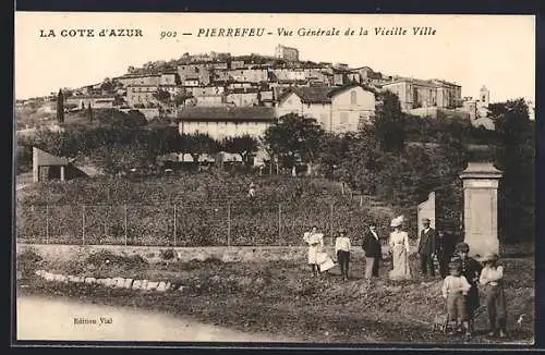 AK Pierrefeu, Vue Générale de la Vieille Ville