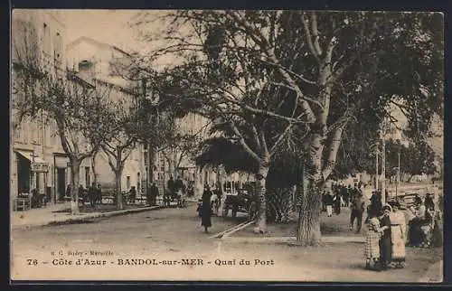 AK Bandol-sur-Mer, Quai du Port animé avec passants et arbres