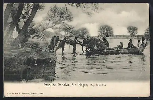 AK Paso de Penalva /Rio Negro, Arbeiter überqueren den Fluss