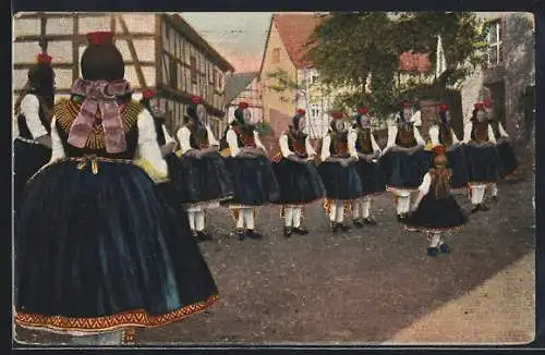 AK Schwälmer auf dem Spaziergang