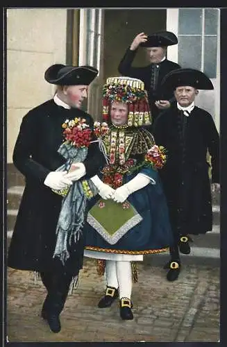 AK Schwalm, Brautpaar nach der Trauung