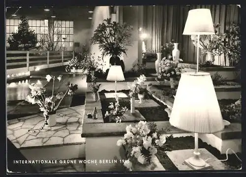 AK Berlin, Internationale Grüne Woche 1965, Blumendekor