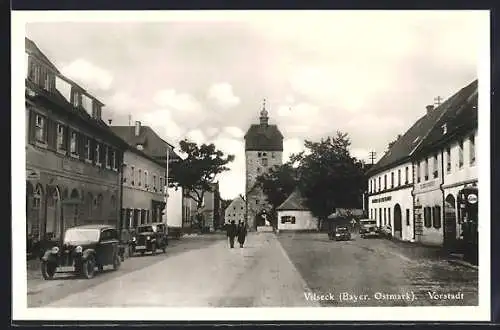 AK Vilseck /Bay., Vorstadt, Strassenpartie mit Turm