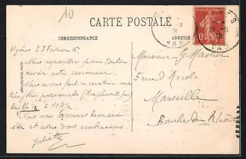 AK Hyères, Avenue Gambetta avec commerces et passants