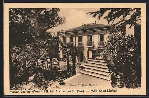 AK Le Pradet, Villa Saint-Michel entourée de verdure