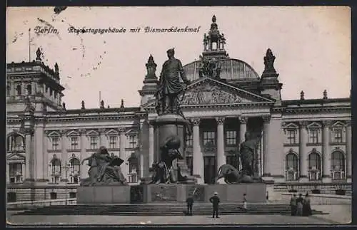 AK Berlin-Tiergarten, Reichstagsgebäude mit Bismarckdenkmal