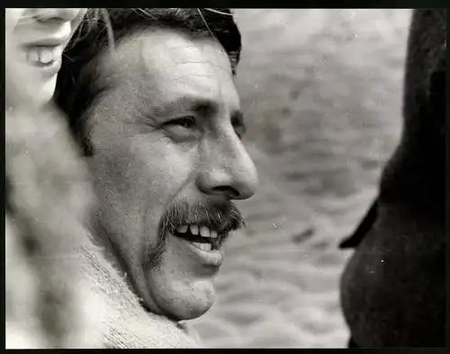 Fotografie John Timbers, London, Israelischer Schauspieler Chaim Topol im Seitenprofil, Grossformat 26 x 20cm