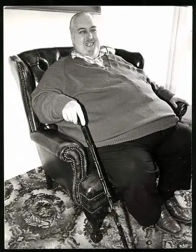 Fotografie George Macaree, der dickste Mann Englands bekannt als: Britain`s Fattest Man, Grossformat 20 x 25cm