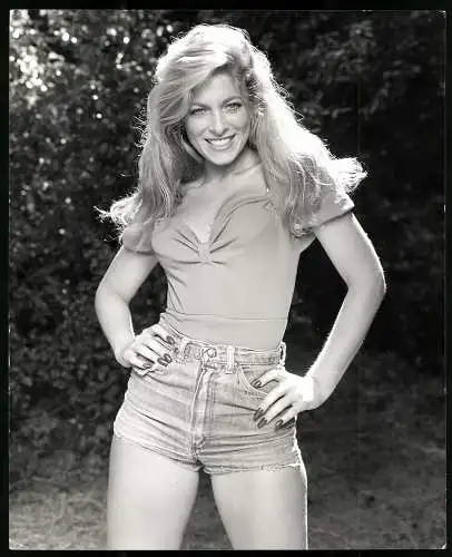 Fotografie Schauspielerin Robin Eiseman posiert in Jeans Hotpants, Grossformat 21 x 25cm