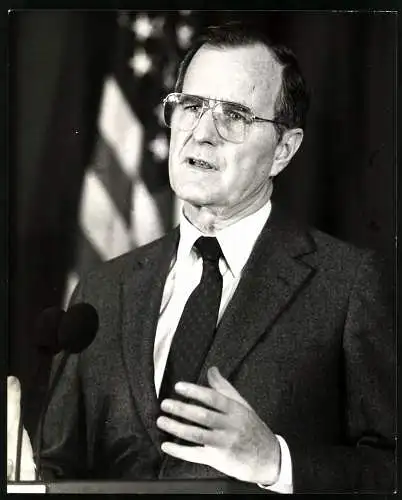 Fotografie Präsident George H. W. Bush, der 41. Präsedent der USA, Grossformat 20 x 25cm