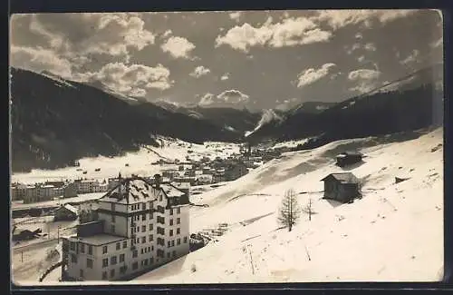 AK Davos, Teilansicht mit Bergen im Schnee