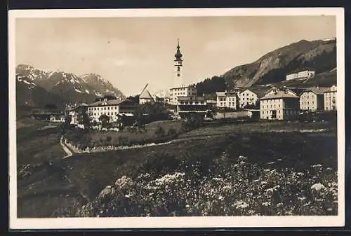 AK Fetan, Ortspartie mit Kirche