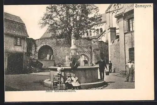 AK Remagen, Alter Marien-Brunnen, spielende Kinder