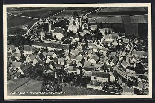 AK Bissingen b. Donauwörth, Ortsansicht mit Kirche vom Flugzeug aus
