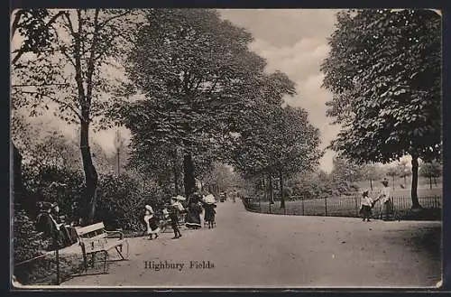 AK Highbury Field, Parkpartie
