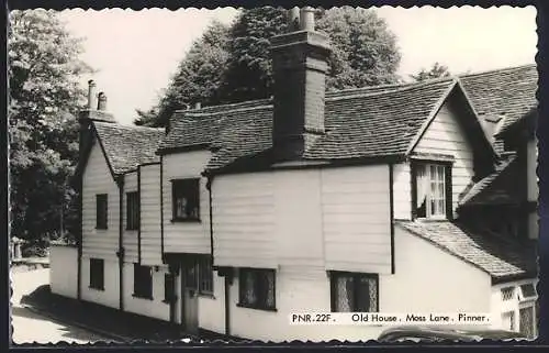 AK Pinner, Moss Lane, Old House