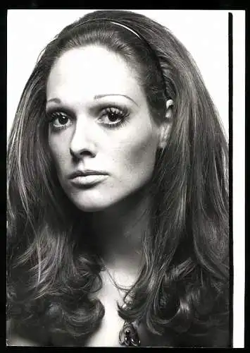 Fotografie John Kelly, London, britisches Modell Belinda im Portrait