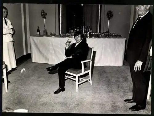Fotografie Colin Davey, London, Regisseur Roman Polanski auf der Premierenfeier zum Film: Rosmary`s Baby, 28 x 20cm