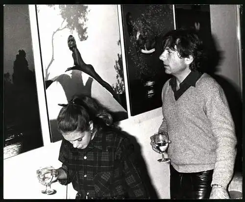 Fotografie Regisseur Roman Polanski mit Sabrina in seinem Haus, Grossformat 25 x 21cm