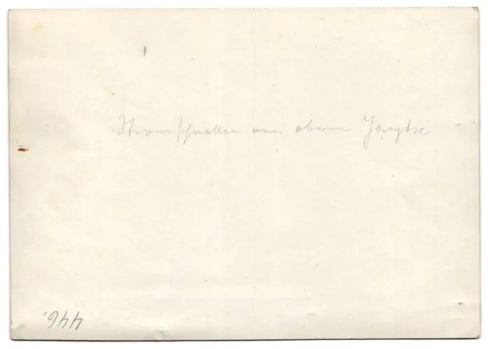 3 Fotografien Ansicht China, Chinesische Mönche vor einer Statue, Segelschiff auf dem oberen Jangtse Fluss 5