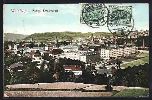AK Waldheim / Sachsen, Königl. Strafanstalt vom Berg aus gesehen
