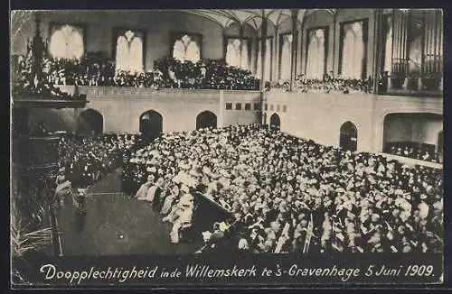 AK `s Gravenhage, Doopplechtigheid in de Willemskerk 1909