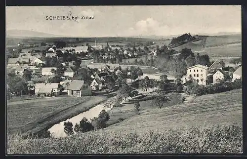 AK Scheibe / Mittelherwigsdorf, Gesamtansicht mit Gewässer