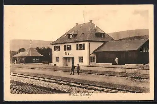 AK Boll / Göppingen, Bahnhofsgebäude, Bahnhof, Bahnsteig