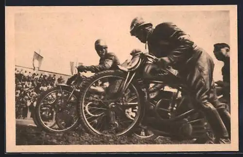 AK Motorradrennen in Pardubice 1938 - Zwei Motorradrennfahrer mit ihren Maschinen