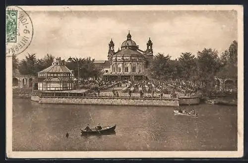 AK Dresden, Internationale Photographische Ausstellung 1909, Konzertgarten mit Teichansicht