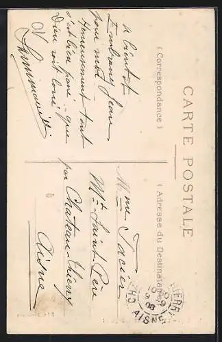 AK Le Muy, La Tour Charles-Quint avec des enfants autour