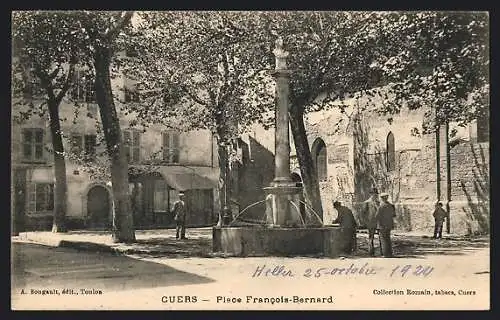 AK Cuers, Place Francois-Bernard avec fontaine et passants