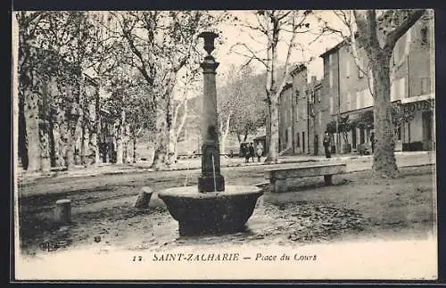 AK Saint-Zacharie, Place du Cours avec fontaine et arbres majestueux