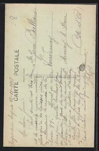 AK Puget-sur-Argens, Route Nationale et perspective des bâtiments historiques