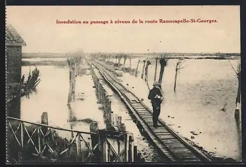 AK Ramscapelle, Inondation au passage à niveau de la route Ramscapelle - St. Georges, Hochwasser