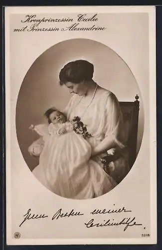 AK Prinzessin Alexandrine als Baby im Arm der Kronprinzessin Cecilie
