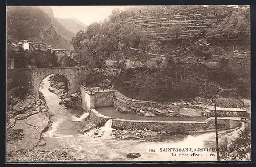 AK Saint-Jean-la-Rivière, La prise d`eau et le pont en pierre