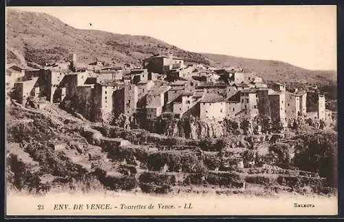 AK Tourrettes de Vence, Vue du village pittoresque sur la colline