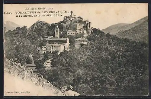 AK Tourette-Levens, Vue du village perché à 12 kilomètres de Nice