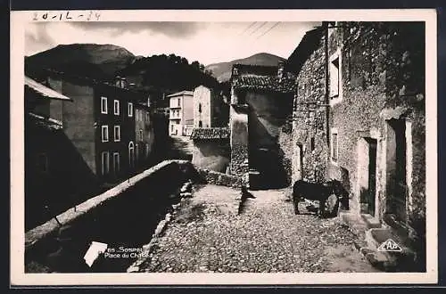AK Sospel, Place du Château avec ruelles pavées et maison en pierre