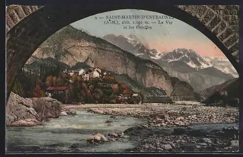 AK Saint-Martin-d`Entraunes, Le Var et les Cayolles sous le pont en pierre