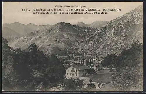 AK Saint-Martin-Vésubie, Vue sur le village et les montagnes environnantes