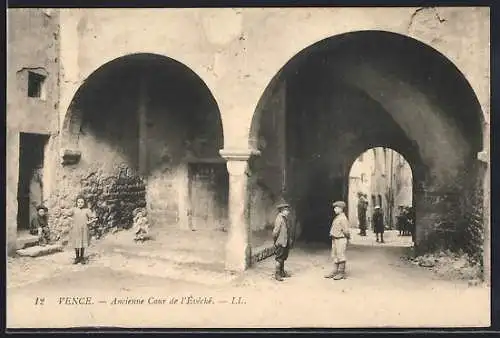 AK Vence, Ancienne Cour de l`Évêché