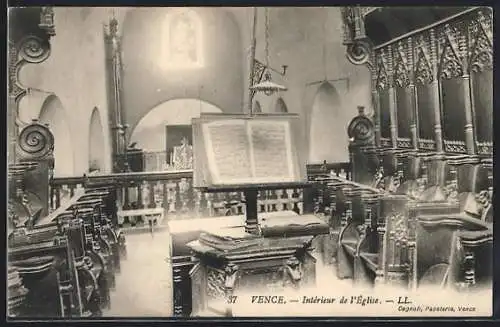 AK Vence, Intérieur de l`Église