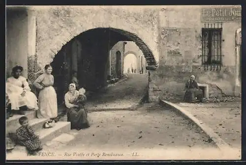 AK Vence, Rue Feltre et Porte Renaissance