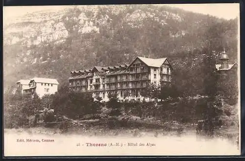AK Thorenc, Hôtel des Alpes avec montagnes en arrière-plan