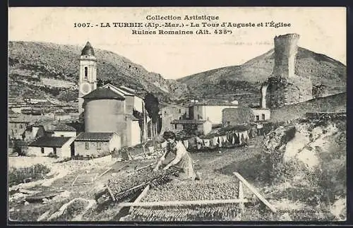 AK La Turbie, La Tour d`Auguste et l`église avec ruines romaines
